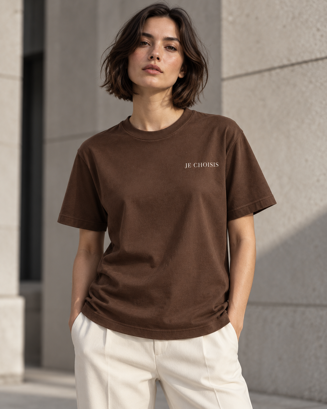 T-shirt JE CHOISIS — mockup com modelo — frente
